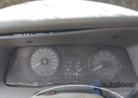 2010 Mercury Grand Marquis Ls (Fleet Only) из США, поврежденный, VIN 2MEBM7FV0AX627422